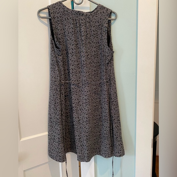 LOFT dress with optional tie - Picture 4 of 6